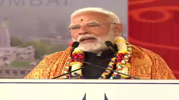 PM Narendra Modi Inaugurates Sri Sri Radha Madanmohan Temple : प्रधानमंत्री नरेंद्र मोदी ने नवी मुंबई में श्री श्री राधा मदनमोहन मंदिर का किया उद्घाटन, इस्कॉन के प्रयासों को सराहा