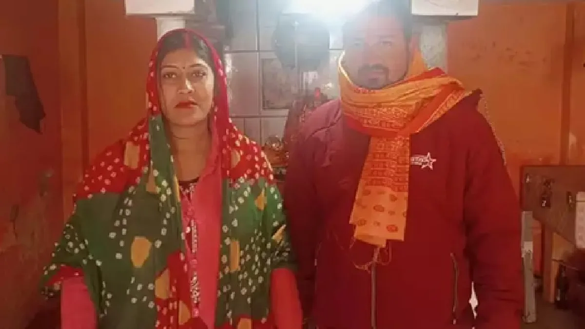 Man Convert Religion To Marry Hindu girlfriend : सद्दाम बना शिव शंकर, धर्म बदलकर हिंदू गर्लफ्रेंड से रचाई शादी, शिव मंदिर में लिए सात फेरे