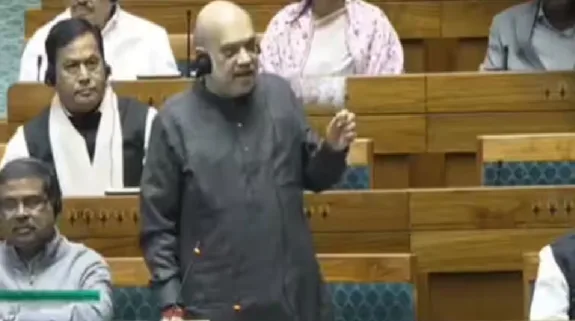 Uproar In House Over JPC Report On Waqf : वक्फ संशोधन संबंधी जेपीसी रिपोर्ट पर सदन में मचे हंगामे के बीच गृहमंत्री अमित शाह का बड़ा ऐलान