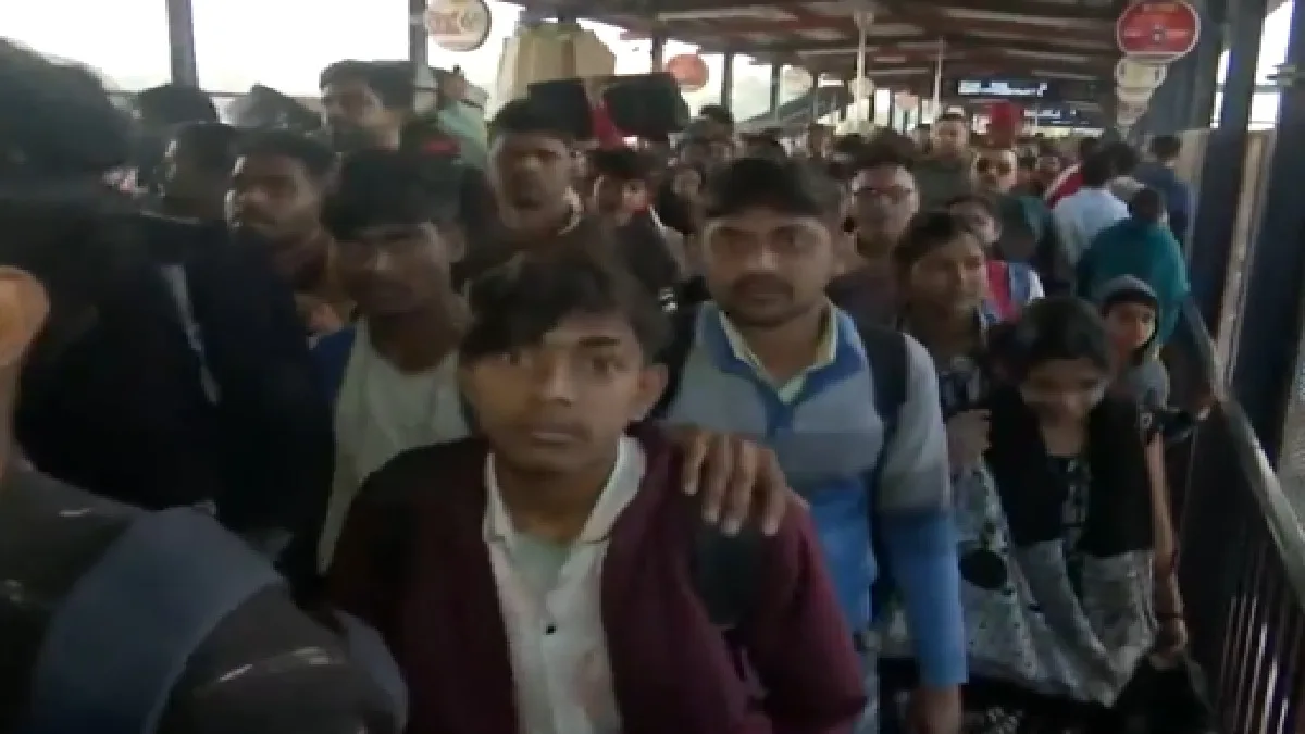 New Delhi Railway Station Stampede: इस वजह से कन्फ्यूज हुए लोग और नई दिल्ली रेलवे स्टेशन पर मची भगदड़!, पुलिस ने प्रारंभिक जांच के बाद बताया