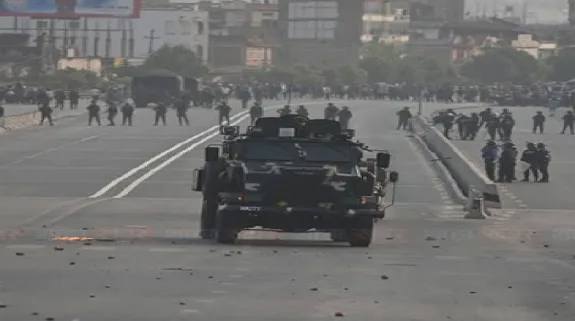 Curfew Imposed In Nepal After Violent Protests : नेपाल में जबर्दस्त हिंसक प्रदर्शन, तीन क्षेत्रों में कर्फ्यू, सेना तैनात
