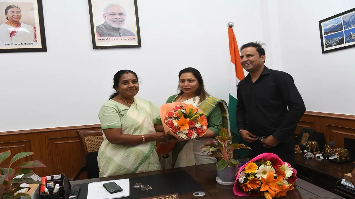 दिल्ली राज्य पैरा ओलंपिक समिति की अध्यक्ष ने बीजेपी राष्ट्रीय महिला मोर्चा की अध्यक्ष श्रीमती वानाथी श्रीनिवासन का स्वागत किया