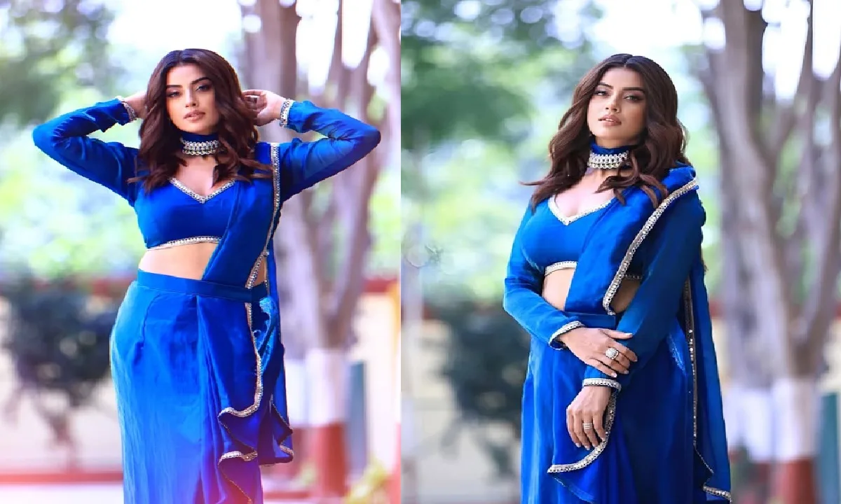 रॉयल ब्लू ड्रेस में हुस्न की परी लगी अक्षरा सिंह, अदाओं से ही बढ़ा दी गर्मी