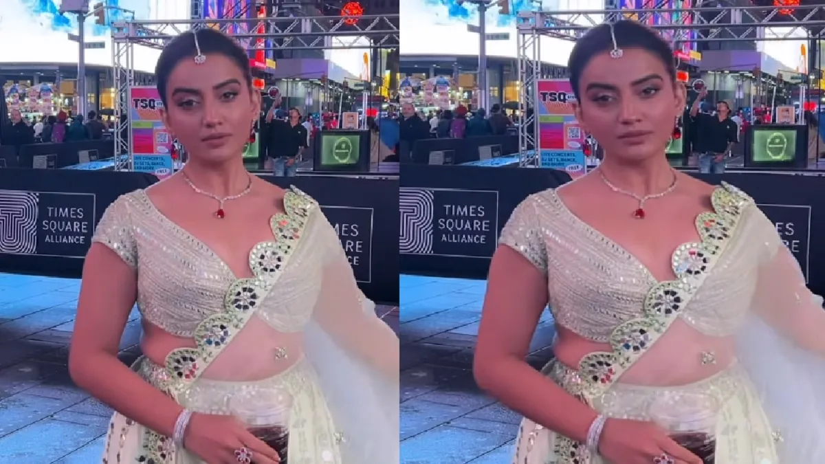 टाइम्स स्क्वायर के सामने अक्षरा सिंह ने बिखेरा जलवा, इंडियन ड्रेस में नजर आईं भोजपुरी क़्वीन