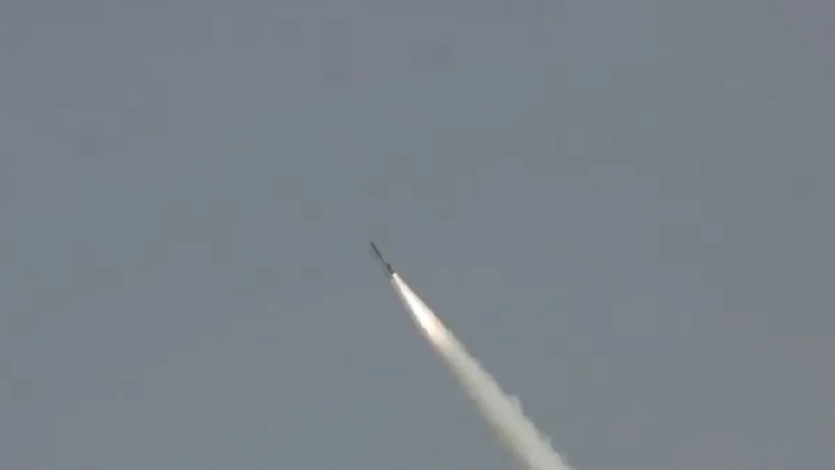 Pakistan Ballistic Missile Test: भारत के खिलाफ पाकिस्तान का उकसाने वाला कदम, 450 किलोमीटर तक मार करने वाली अब्दाली बैलिस्टिक मिसाइल का परीक्षण किया