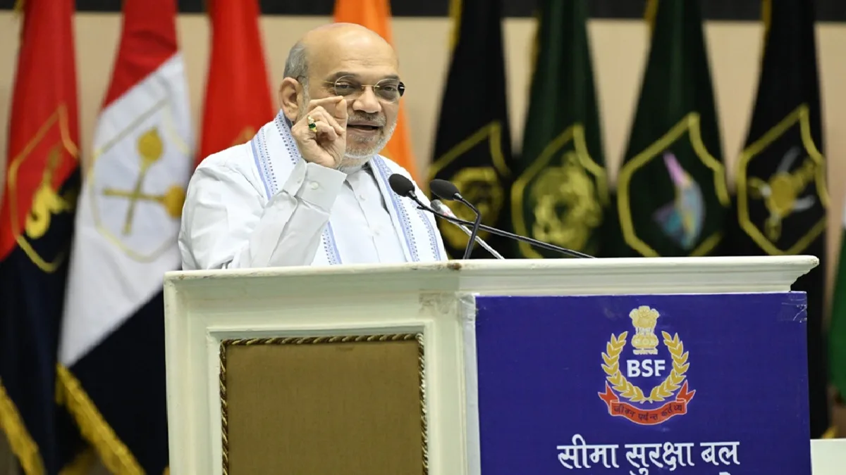 Amit Shah At 22nd Investiture Ceremony Of BSF : भूलना मत, कैसे…अमित शाह ने बांग्लादेश को याद दिलाई उसके निर्माण में बीएसएफ की भूमिका