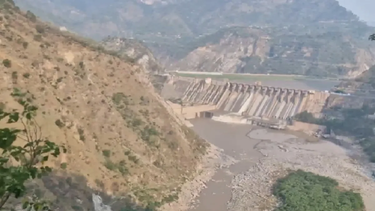 India-Pakistan Tension: भारत ने रोका चिनाब का प्रवाह तो पाकिस्तान में मची खलबली, सिंधु प्रणाली प्राधिकरण बोला- खरीफ की फसल के लिए 21 फीसदी पानी की कमी होगी