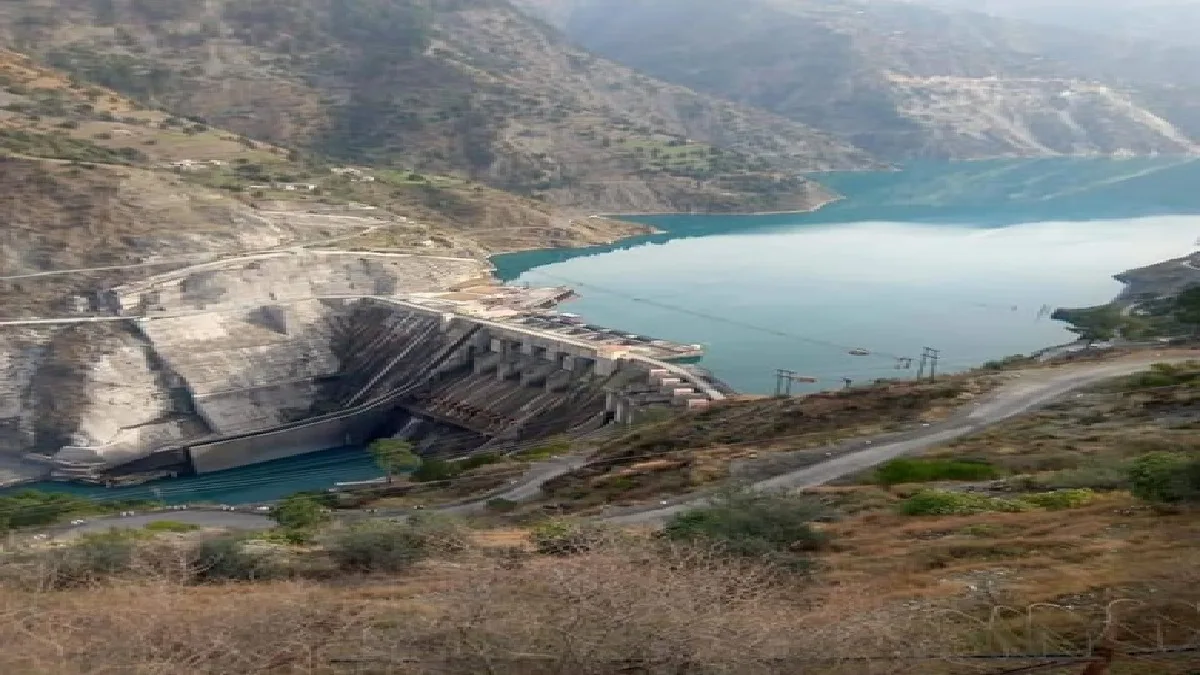 India Stops Water To Pakistan: भारत ने पाकिस्तान जा रहे चिनाब नदी के पानी को बगलिहार बांध पर रोका, सूत्रों के मुताबिक किशनगंगा डैम से झेलम का पानी भी रोकने की तैयारी