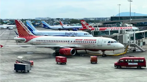 Temporary Ban On Operations Of 32 Airports Lifted : 32 हवाई अड्डों के संचालन पर अस्थायी रूप से लगी रोक हटाई गई