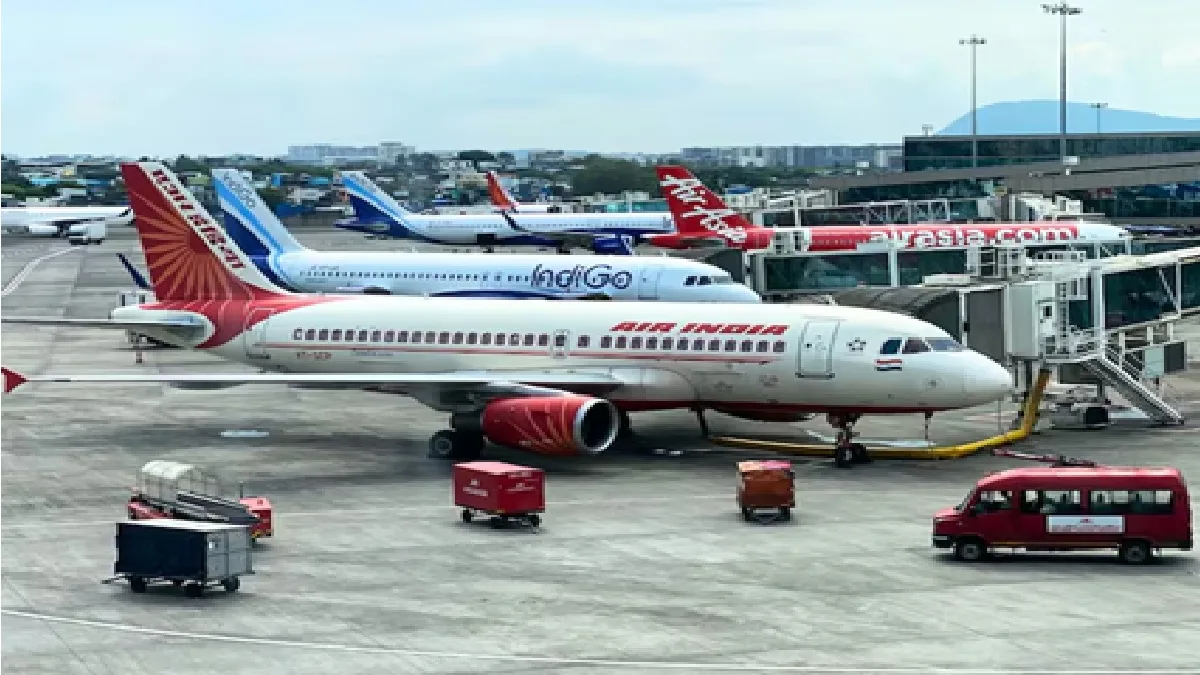 Temporary Ban On Operations Of 32 Airports Lifted : 32 हवाई अड्डों के संचालन पर अस्थायी रूप से लगी रोक हटाई गई