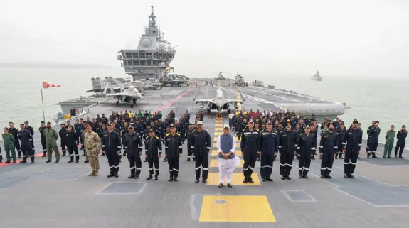 Rajnath Singh’s Challenge To Pakistan From INS Vikrant : नौसेना अगर हरकत में आती तो पाकिस्तान के चार टुकड़े हो जाते, आईएनएस विक्रांत से राजनाथ सिंह की ललकार