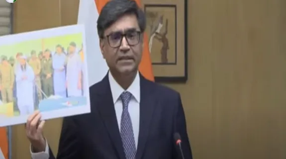 India Exposed Pakistan : ओसामा बिन लादेन का जिक्र और आतंकियों के जनाजे में पाक सेना की फोटो दिखाकर भारत ने खोल दी पाकिस्तान की पोल