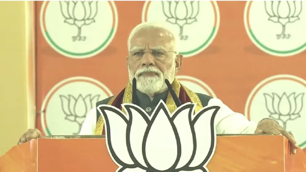 PM Narendra Modi’s Warning To Pakistan : पाकिस्तान समझ ले, ऑपरेशन सिंदूर अभी खत्म नहीं हुआ, पीएम नरेंद्र मोदी ने दी चेतावनी