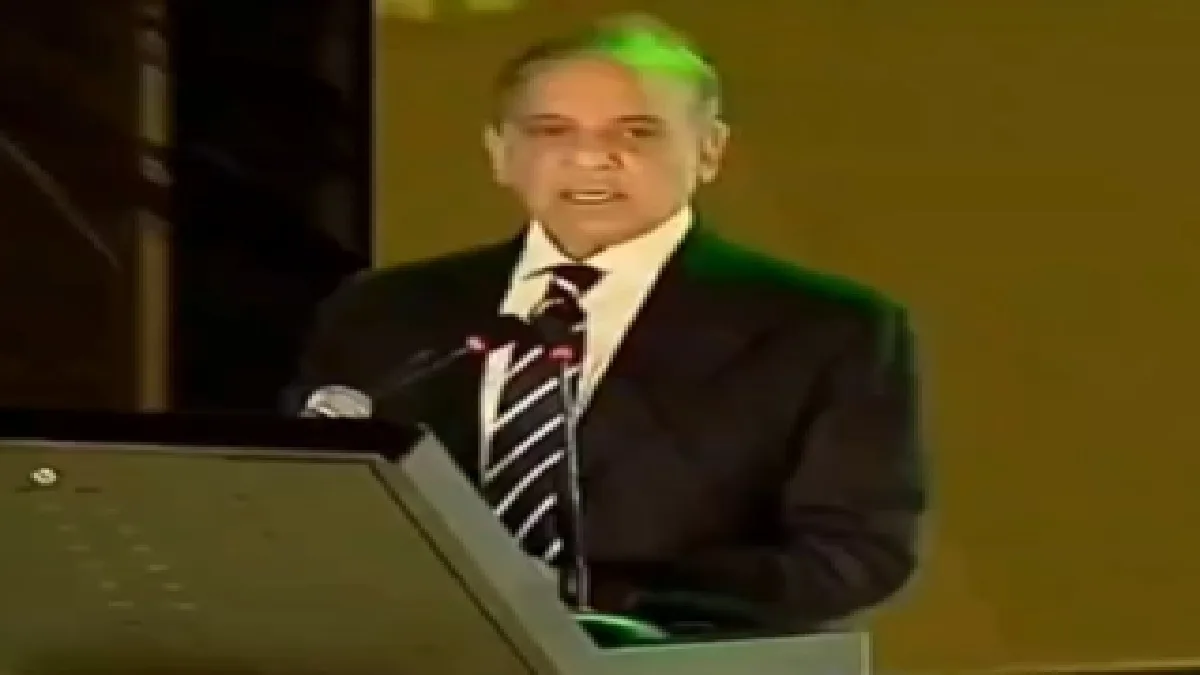 Confession By Shehbaz Sharif: पाकिस्तान के पीएम शहबाज शरीफ ने माना भारत ने नूर खान एयरबेस समेत तमाम जगह किया था हमला, Video हुआ वायरल