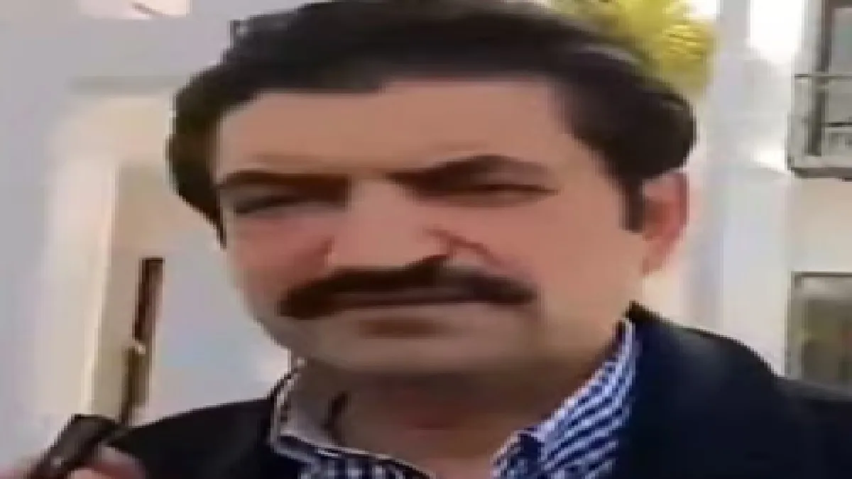 Pakistan MP Viral Video: भारत हमला करेगा तो क्या करेंगे? सुनते ही पाकिस्तान के इस सांसद की बंध गई घिग्घी, देखिए Viral Video