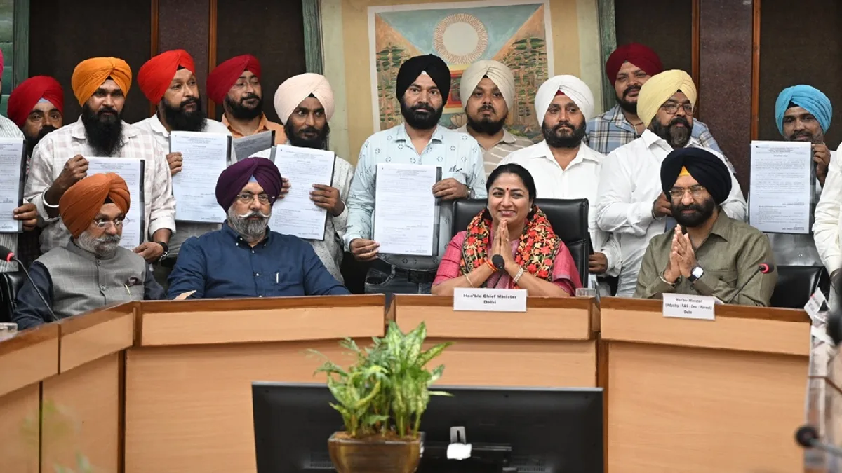 Delhi Government Distributed Appointment Letters To Sikh Riot Victims Families : दिल्ली सरकार ने 1984 सिख दंगा पीड़ितों के परिवारों को बांटे नियुक्ति पत्र
