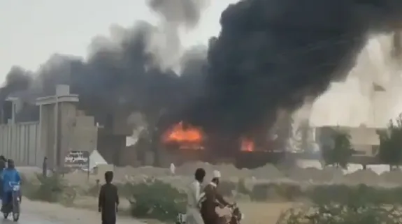 Pakistan Protest: पाकिस्तान में सिंध प्रांत के गृहमंत्री के घर आगजनी, चोलिस्तान नहर का विरोध कर रही थी भीड़