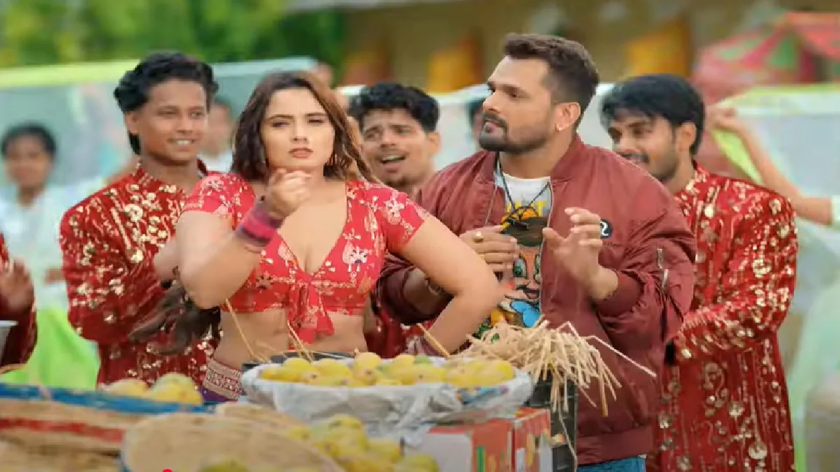 मौसमी के बाद खेसारी लाल यादव ने किया आम बेचने वाली के साथ फ्लर्ट, कहा- आम भईल छोट