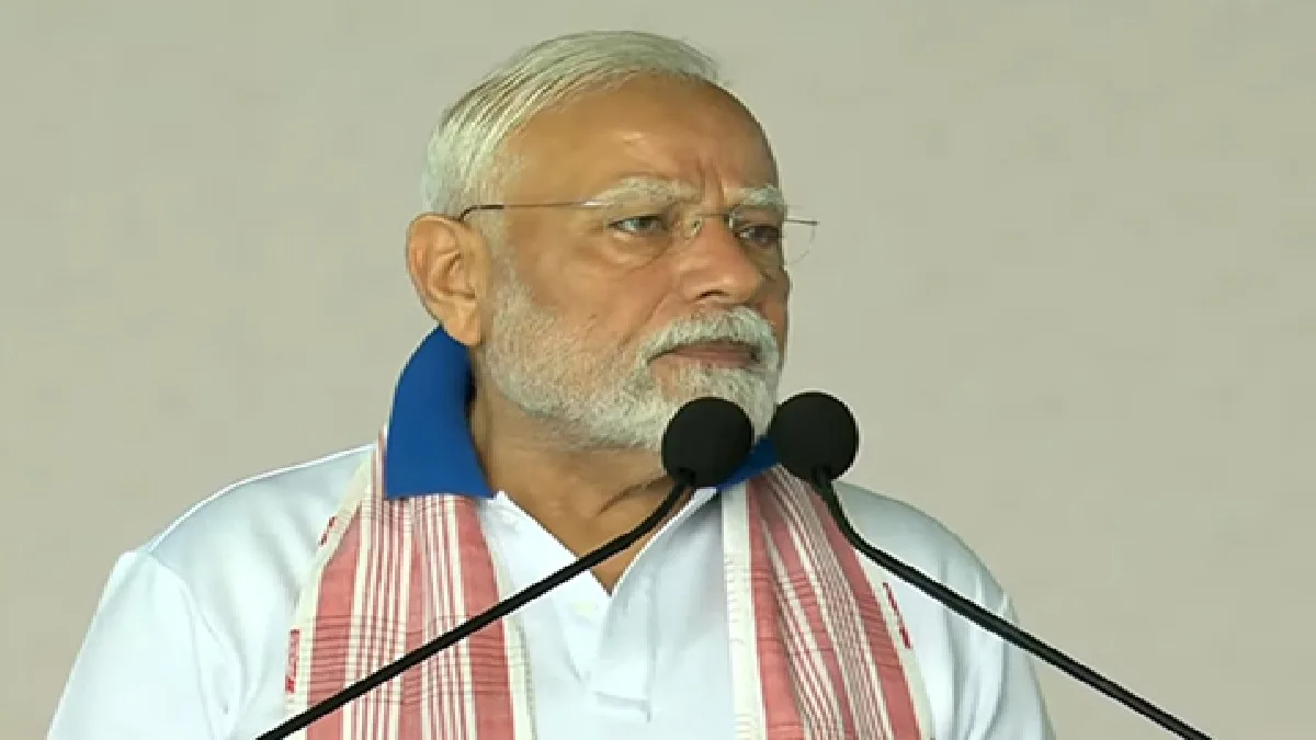 PM Modi On International Yoga Day 2025: ‘तनाव से गुजर रही दुनिया के लिए योग संतुलन पाने का पॉज बटन’, अंतरराष्ट्रीय योग दिवस पर पीएम मोदी बोले- आंतरिक शांति बने वैश्विक नीति