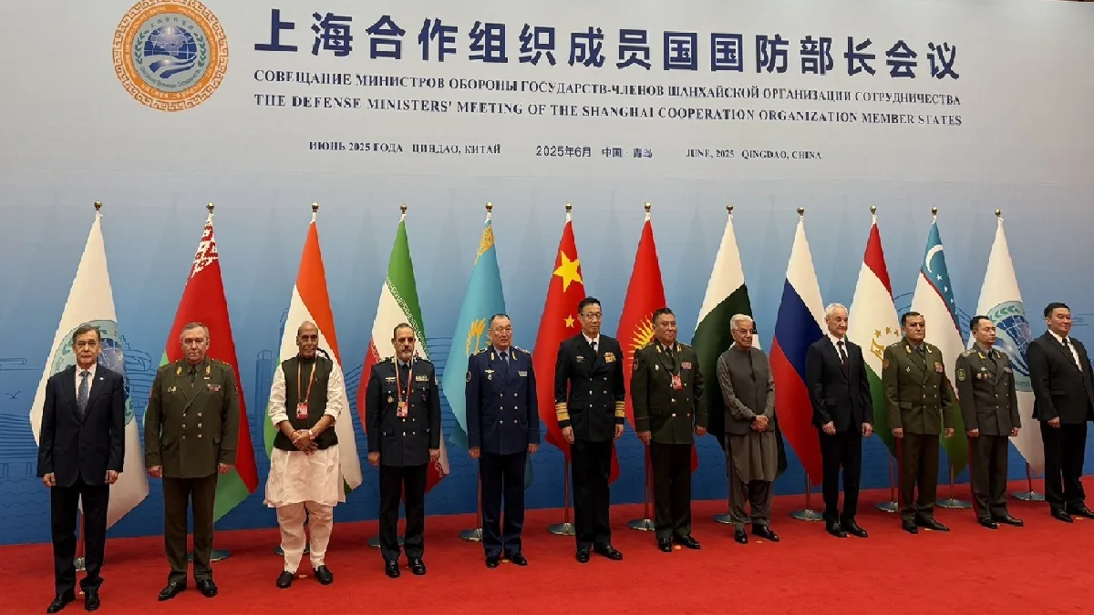 India Stance On Terrorism In SCO Meet: एससीओ की बैठक चीन ने पाकिस्तान के पक्ष में रची ये चाल, रक्षा मंत्री राजनाथ सिंह के सख्त रुख से हो गया नाकाम