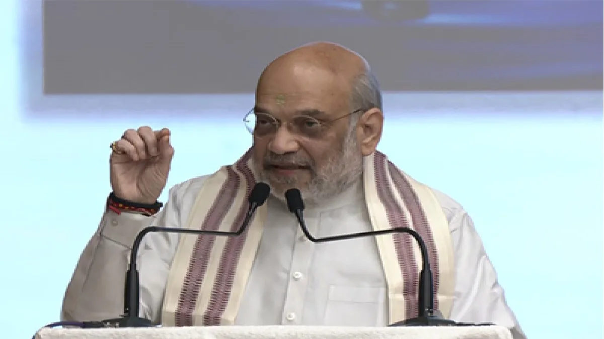 Amit Shah’s Big Statement On English Language : देश में अंग्रेजी बोलने वालों को आएगी शर्म, अमित शाह ने कह दी बड़ी बात