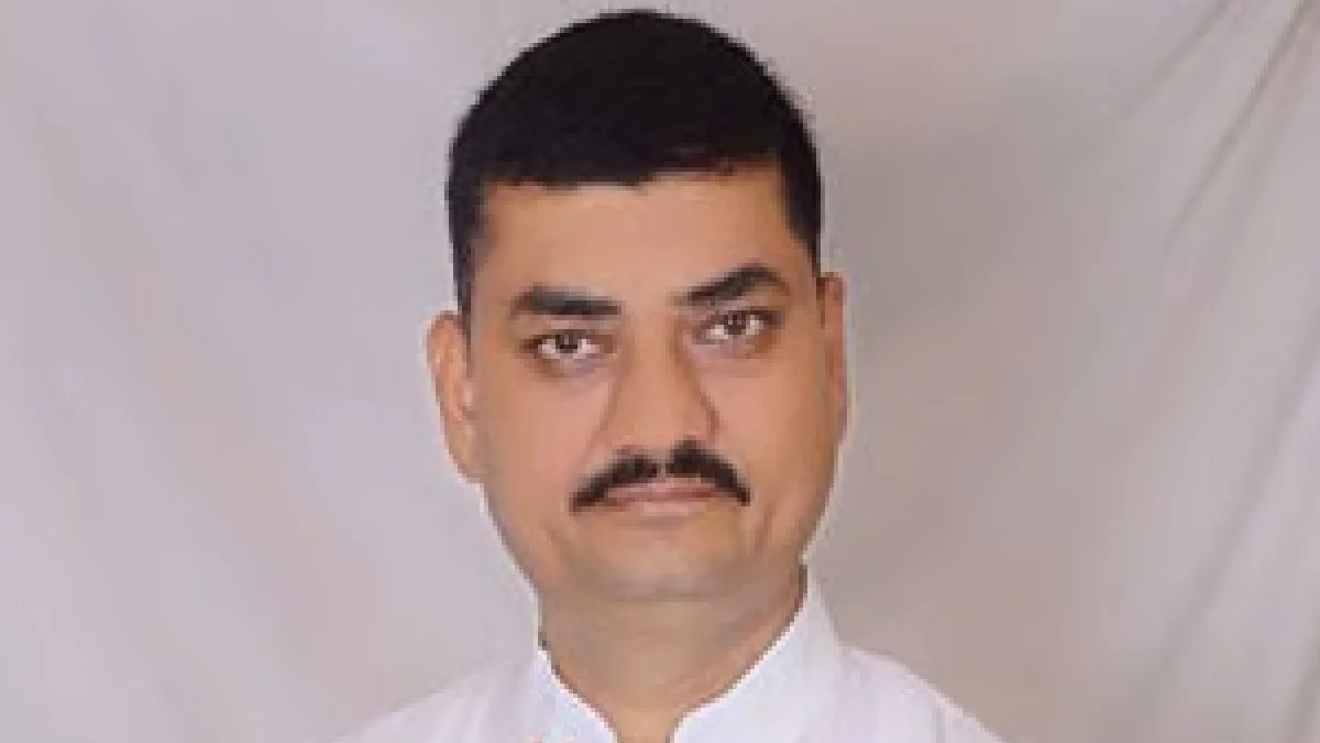 Jolt To Aam Admi Party In Gujarat: गुजरात की विसावदर सीट जीतने से खुश आम आदमी पार्टी को झटका, विधायक उमेश मकवाना ने तमाम आरोप लगाकर पार्टी के सभी पद छोड़े