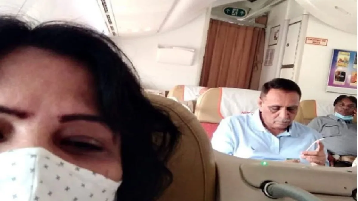Air India Flight AI171 Crash : विजय रूपाणी की विमान के अंदर बैठे हुए फोटो वायरल, हादसे से पहले की तस्वीर होने का किया जा रहा दावा