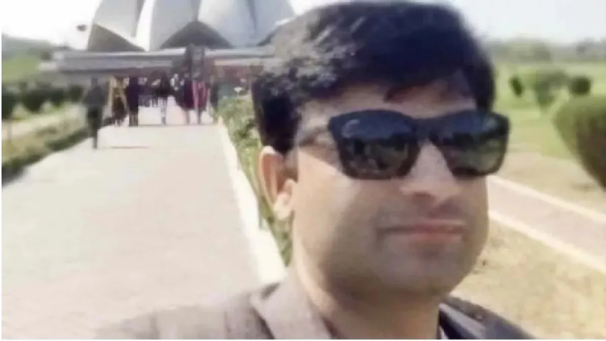 IRS Officer Yogendra Mishra Suspended : आईआरएस अफसर गौरव गर्ग से मारपीट के आरोपी अधिकारी योगेंद्र मिश्रा सस्‍पेंड