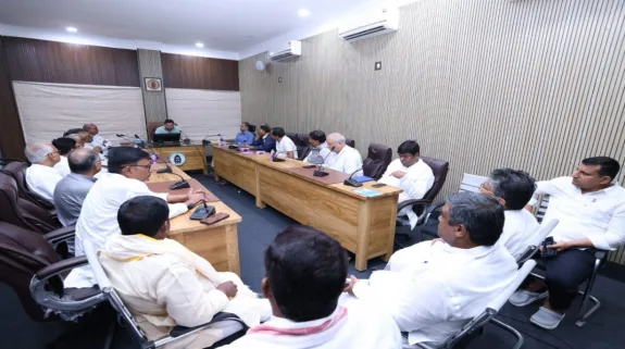Seat Sharing In Bihar Mahagathbandhan: चार दौर की बातचीत में भी बिहार का विपक्षी महागठबंधन तय नहीं कर सका सीटों का बंटवारा, जानिए किसकी वजह से फंसा है पेच?