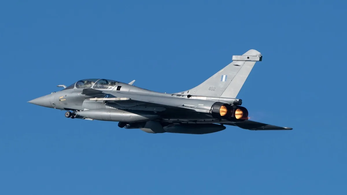 Chinese Arrested Filming Rafale Fighter Jets: राफेल की जासूसी करा रहा चीन!, ग्रीस में लड़ाकू विमान के फोटो खींचते पकड़े गए उसके चार नागरिक